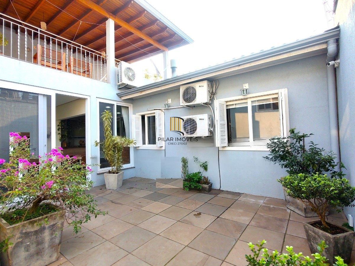 Casa com 4 dormitórios, espaço gourmet e terraço na Zona Norte de Porto Alegre - Pilar Imóveis