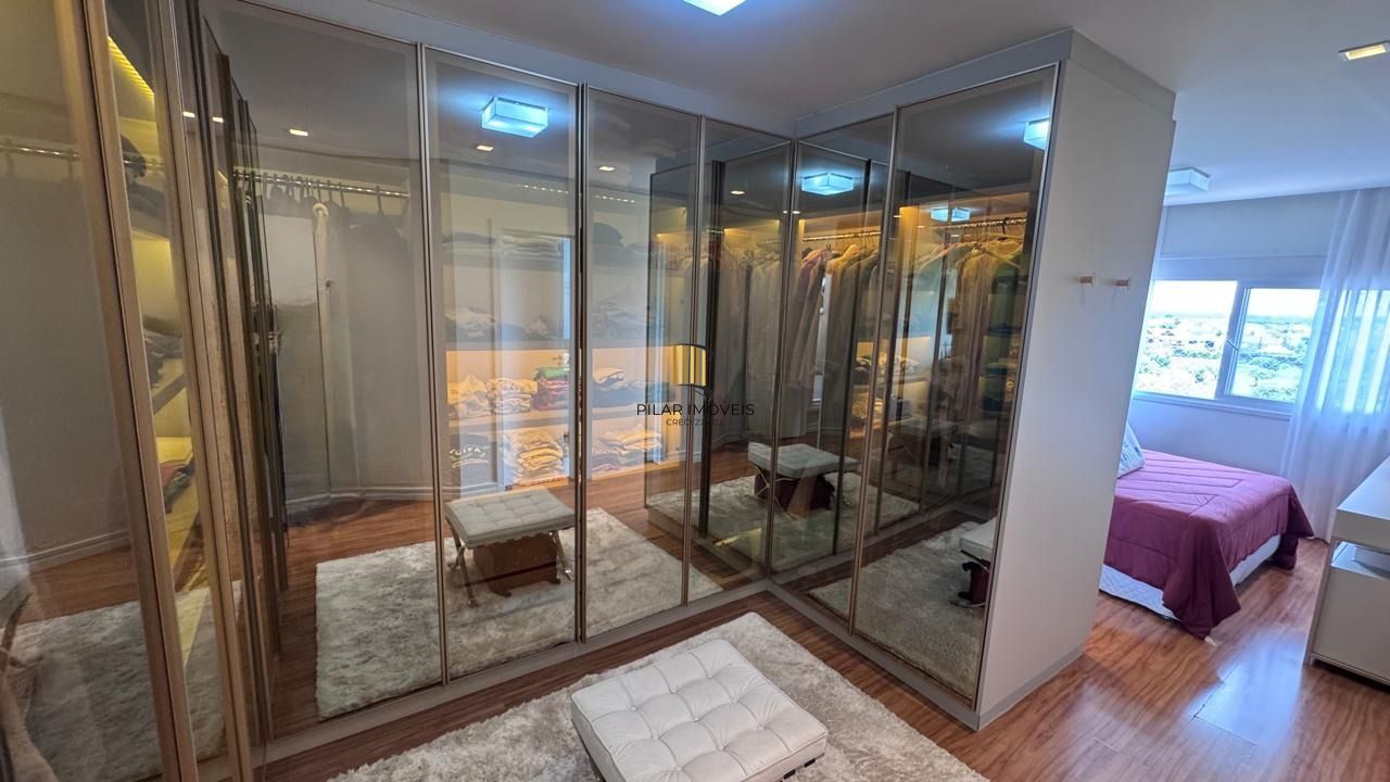 Casa mobiliada com living integrado e pátio gourmet