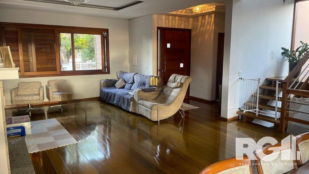 Casa 4 Dormitório(s) Bairro Jardim Sabará