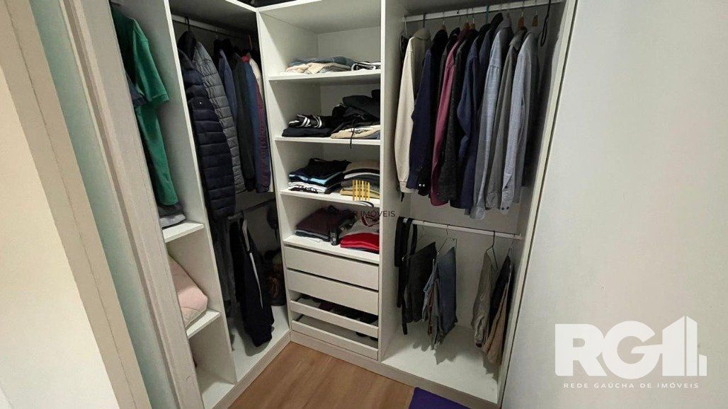 Casa 4 Dormitório(s) Bairro Jardim Sabará