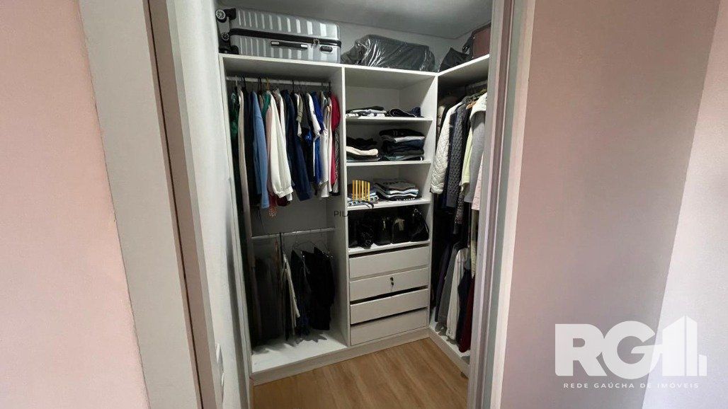 Casa 4 Dormitório(s) Bairro Jardim Sabará