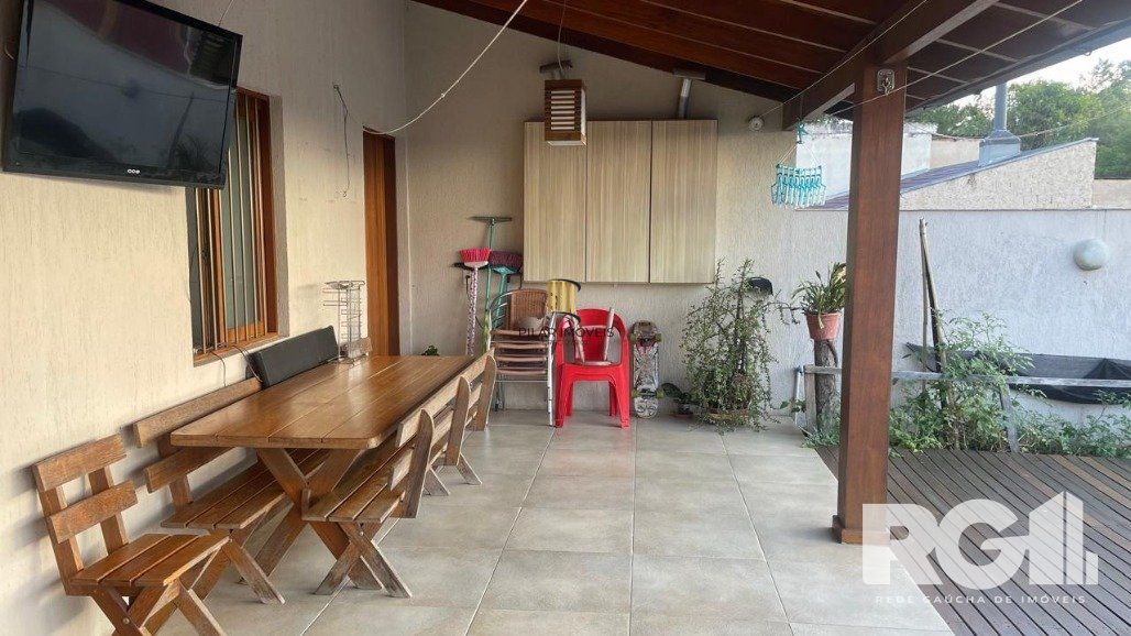 Casa 4 Dormitório(s) Bairro Jardim Sabará