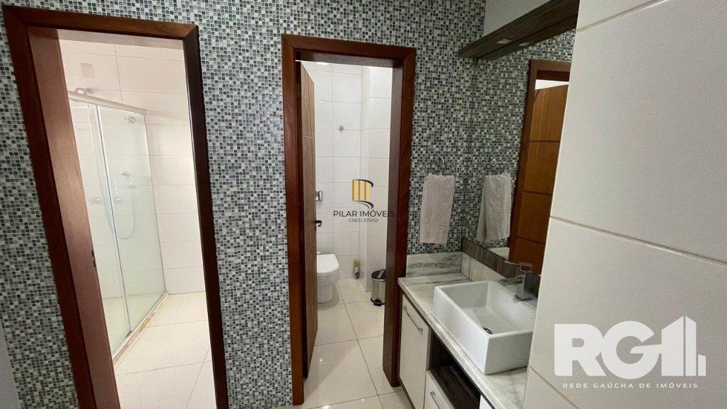 Casa 4 Dormitório(s) Bairro Jardim Sabará