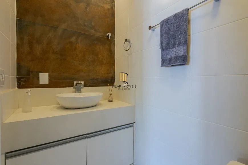 Sobrado com 3 suítes e 2 vagas no Jardim Itu Sabará