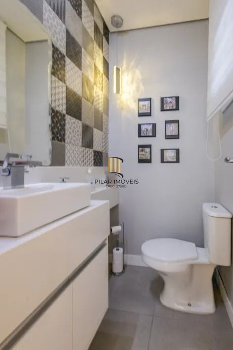 Sobrado com 3 suítes e 2 vagas no Jardim Itu Sabará