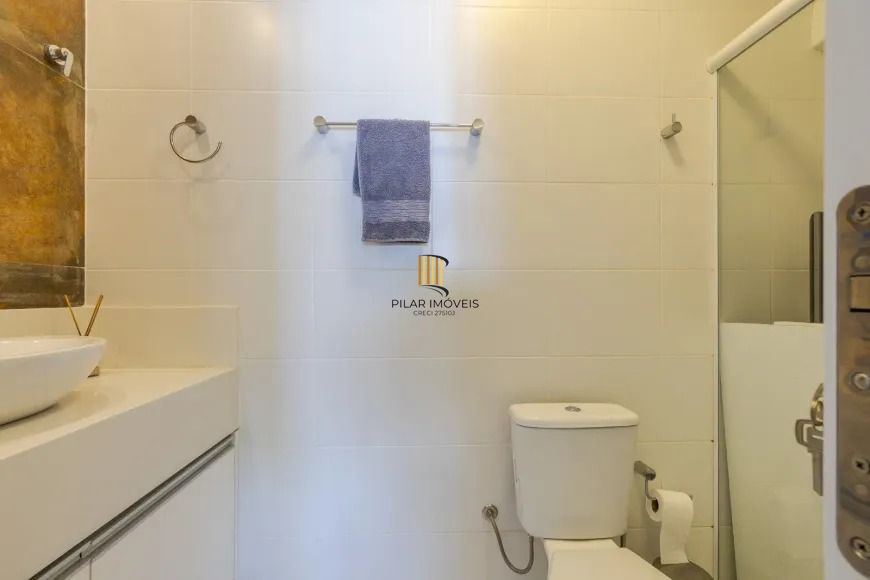 Sobrado com 3 suítes e 2 vagas no Jardim Itu Sabará