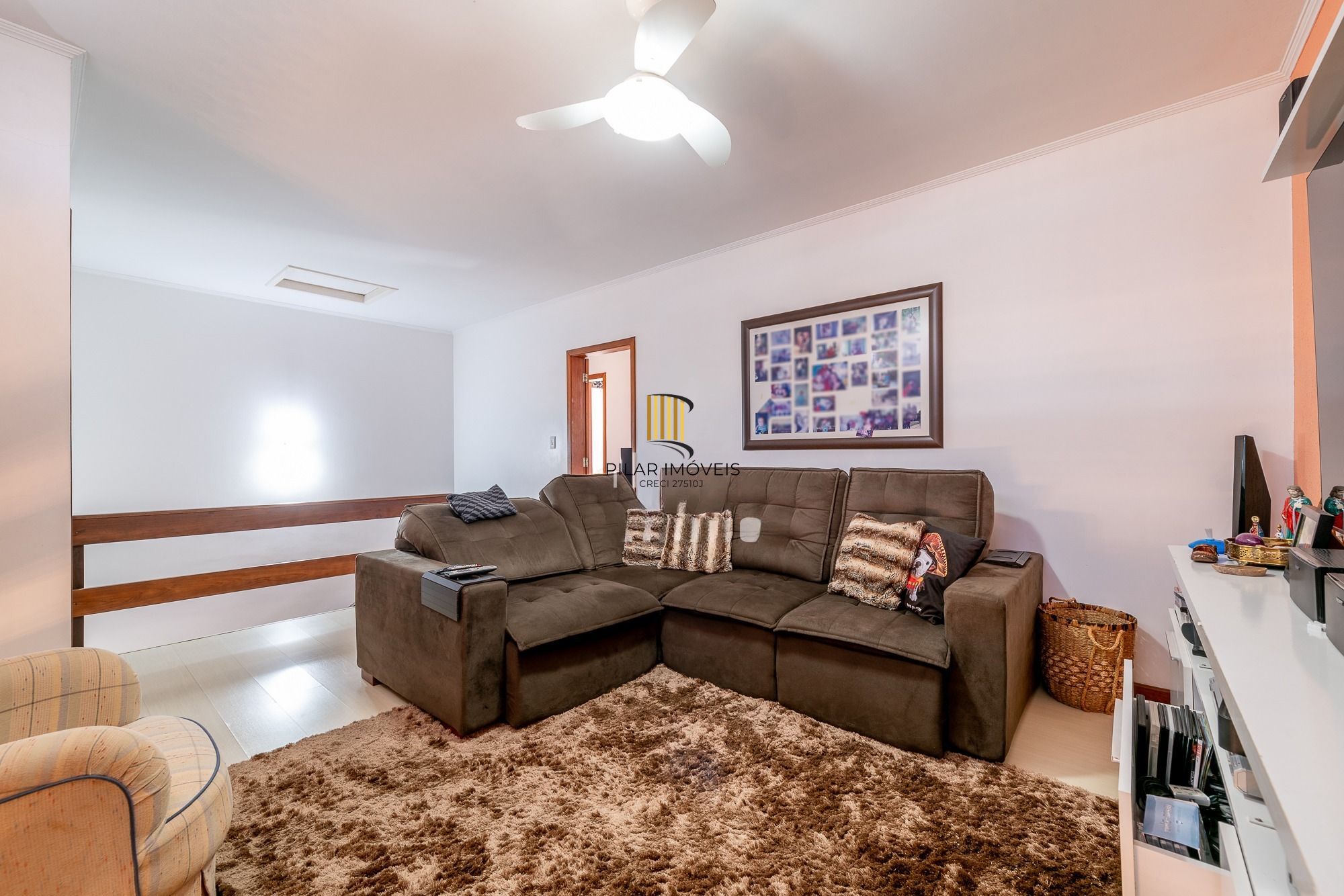 Casa  4 Dormitórios, Suíte Master, Piscina e espaço Gourmet no Jardim Planalto