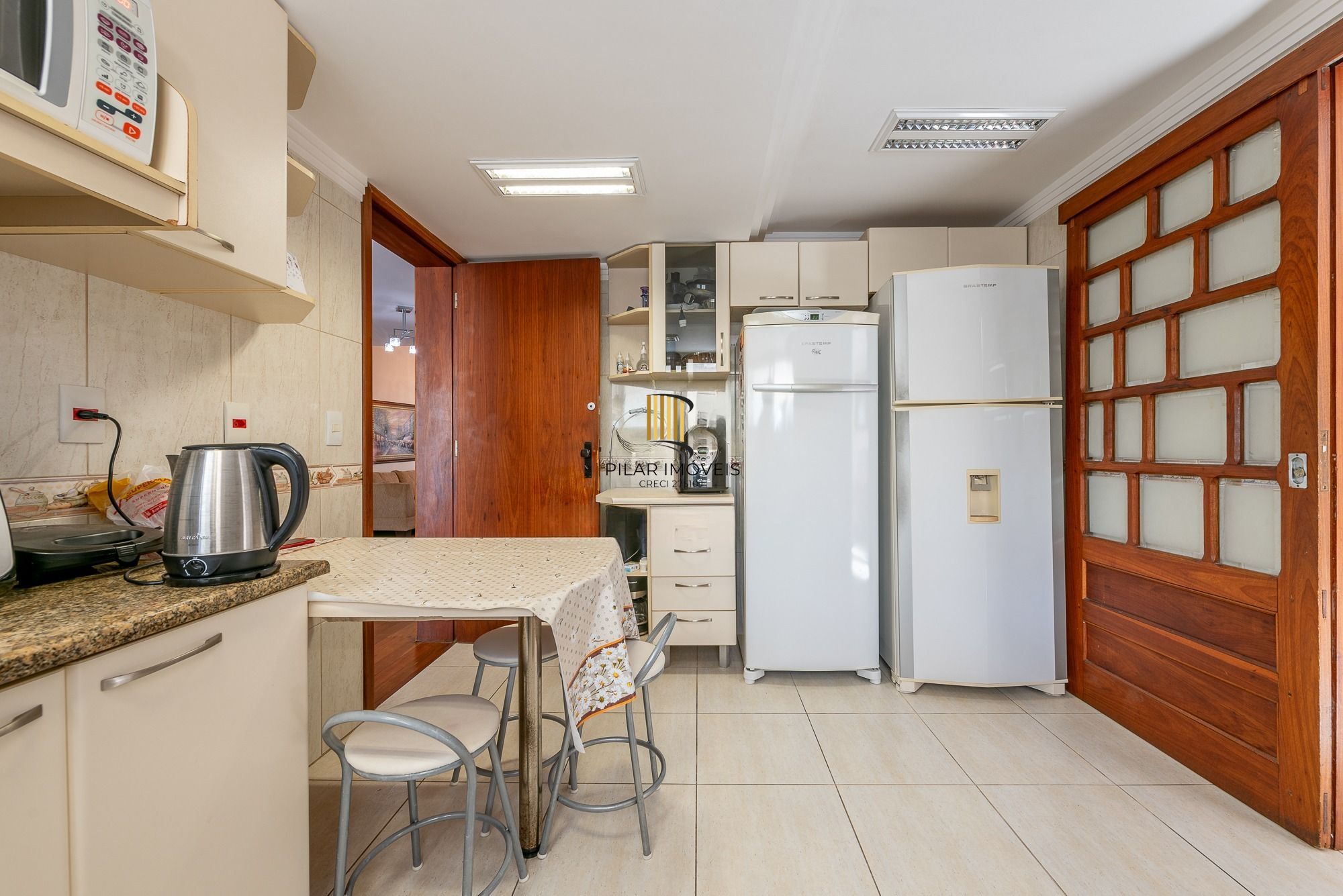 Casa  4 Dormitórios, Suíte Master, Piscina e espaço Gourmet no Jardim Planalto