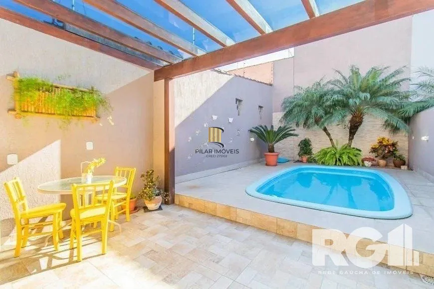 Casa com piscina, 3 suítes, desocupada, Rua Leite de Castro- Jardim Itu Sabará