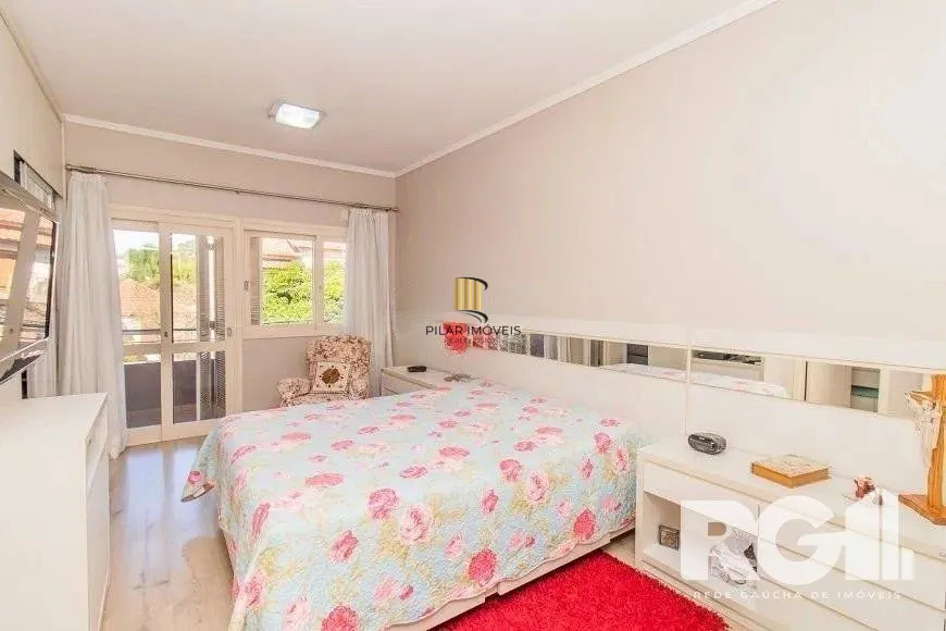 Casa com piscina, 3 suítes, desocupada, Rua Leite de Castro- Jardim Itu Sabará