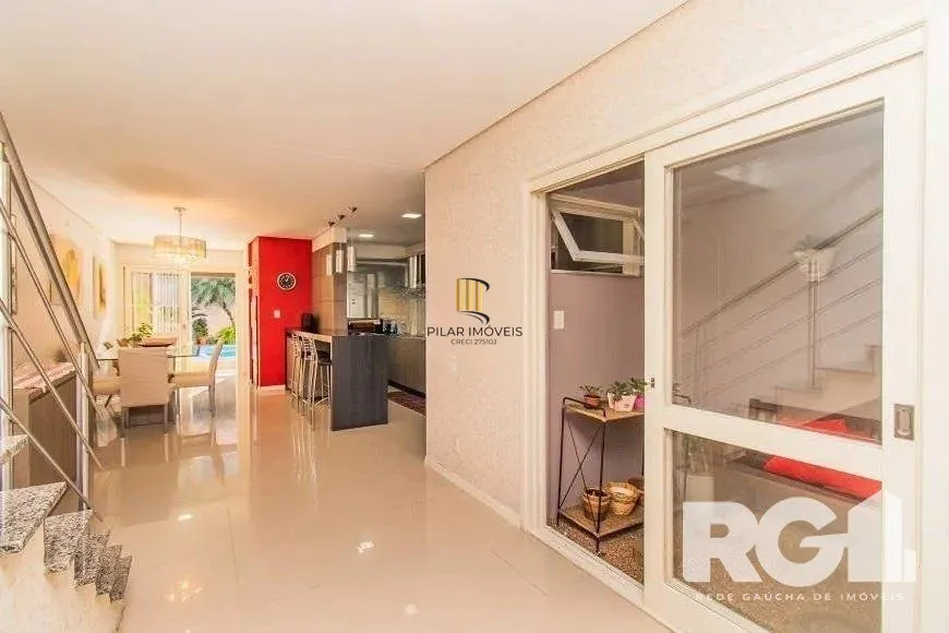 Casa com piscina, 3 suítes, desocupada, Rua Leite de Castro- Jardim Itu Sabará