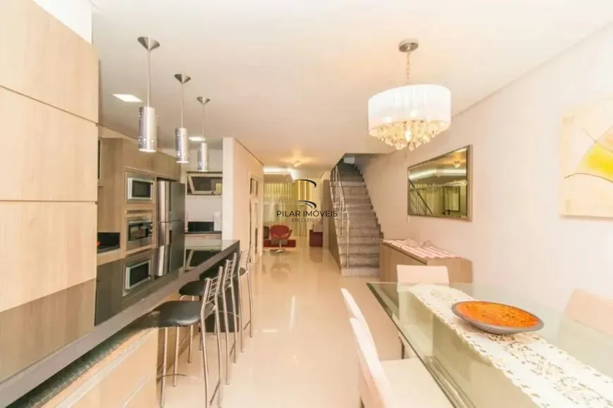 Casa com piscina, 3 suítes, desocupada, Rua Leite de Castro- Jardim Itu Sabará