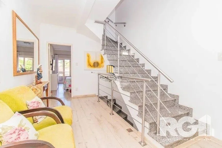 Casa com piscina, 3 suítes, desocupada, Rua Leite de Castro- Jardim Itu Sabará