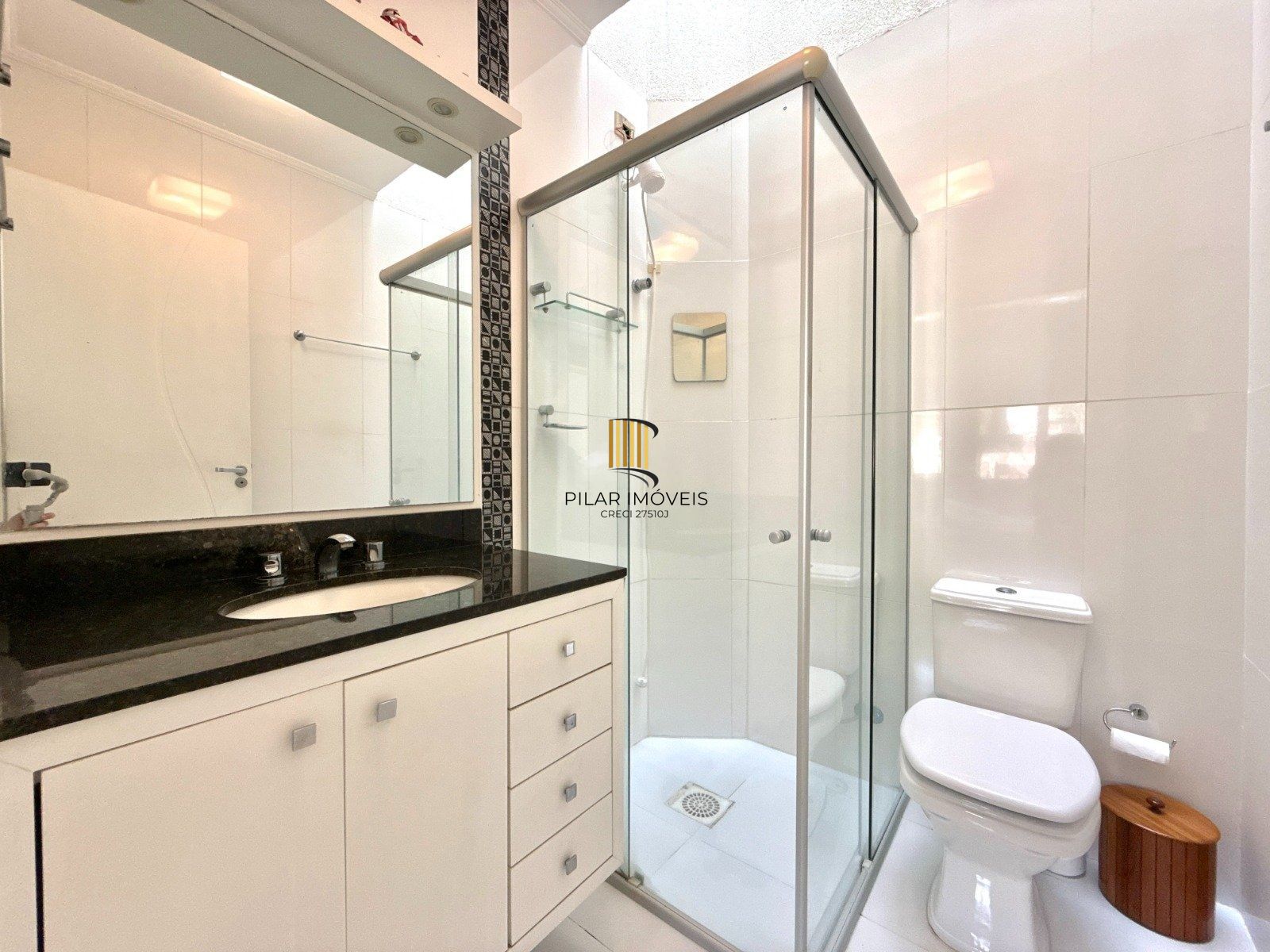 Casa com 3 Suítes e 3 Vagas no Bairro Vila Ipiranga