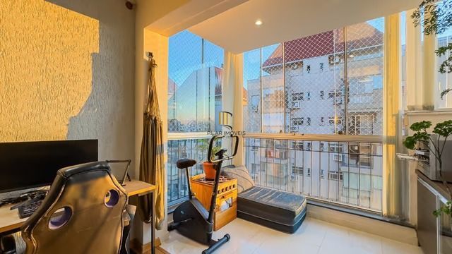 Apartamento Amplo com Suíte, Sacada Integrada e Vaga