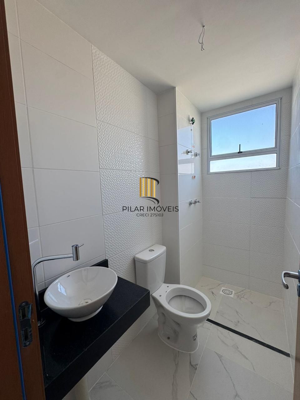 Apartamento no Jardim Planalto, 2D, 1 suíte, 2 vagas separadas. Novo, com infra.