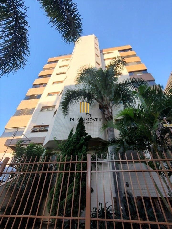 Cobertura com elevador, 3 dormitórios, suíte e 3 vagas.