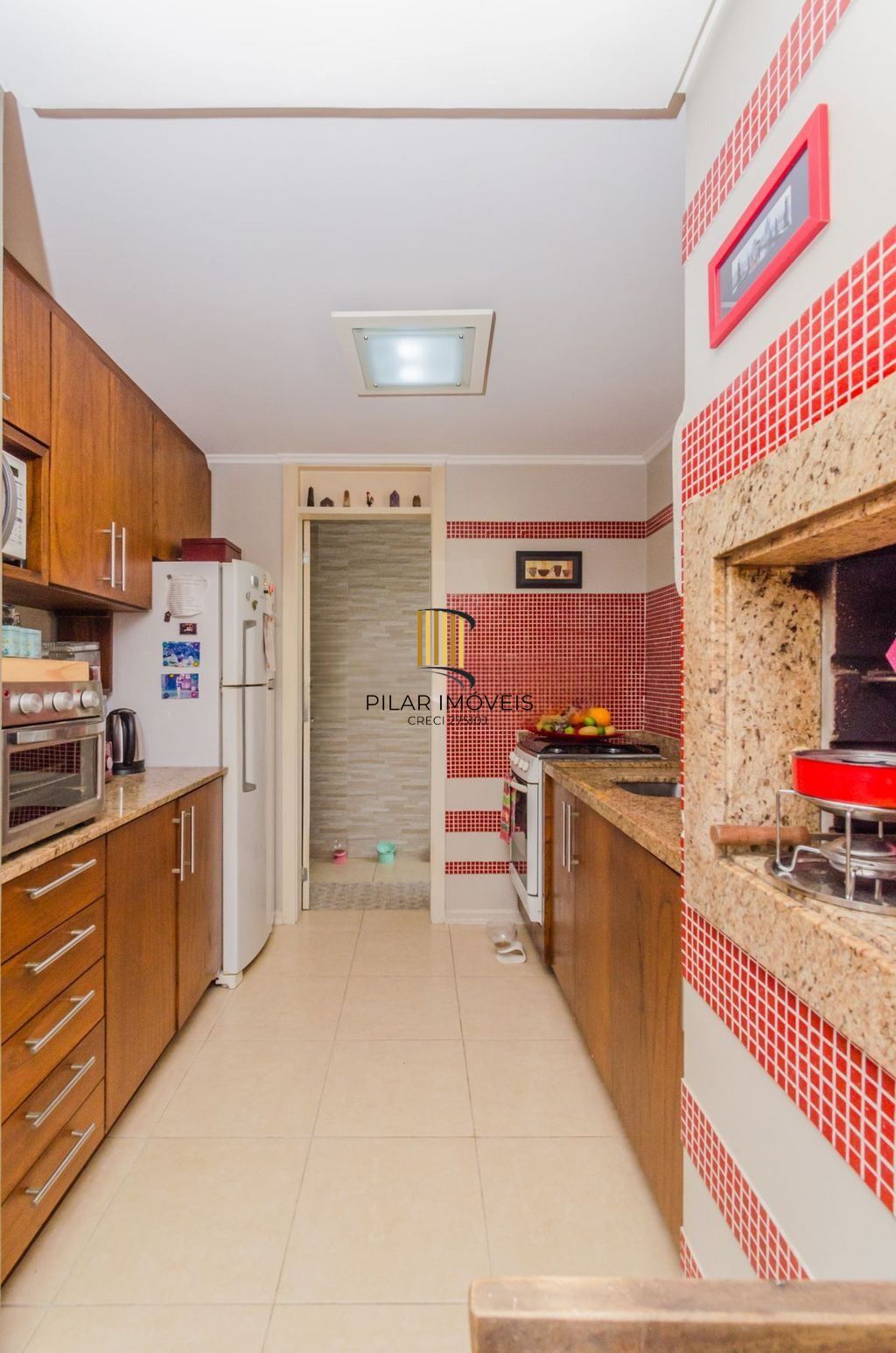 Casa em Condomínio 4 Dormitórios com Suíte no Lindoia - Porto Alegre