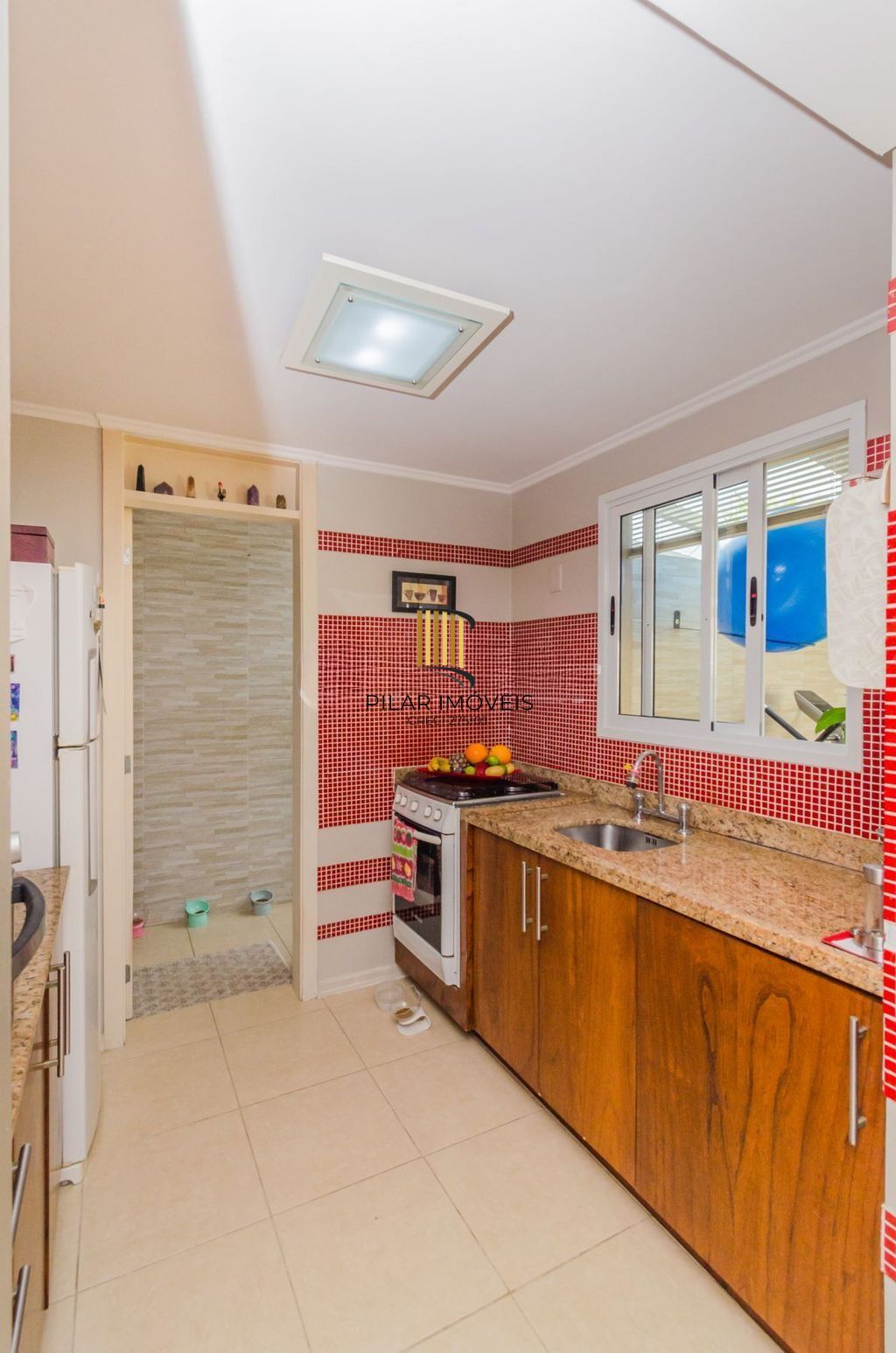 Casa em Condomínio 4 Dormitórios com Suíte no Lindoia - Porto Alegre