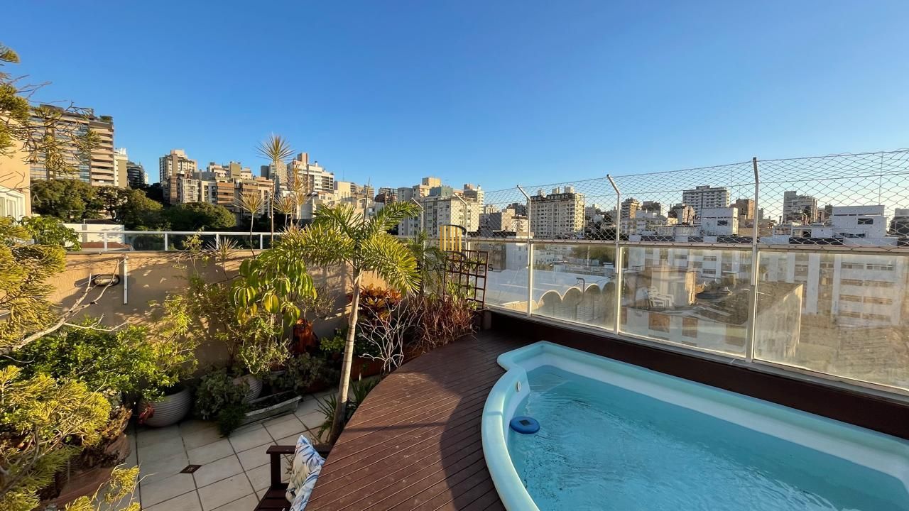 Cobertura duplex com piscina privativa, lareira e vista exclusiva