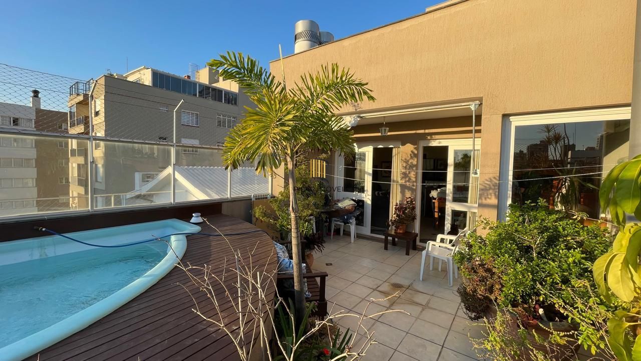 Cobertura duplex com piscina privativa, lareira e vista exclusiva