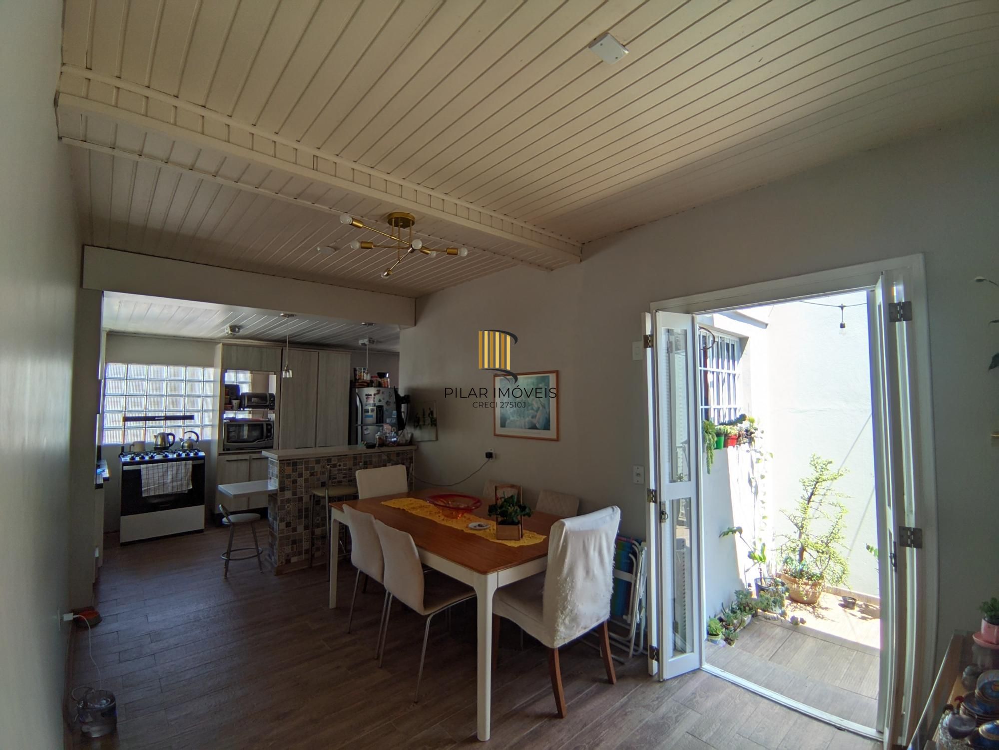 Cobertura com 3 Dormitórios suíte e sacada no Bairro São João