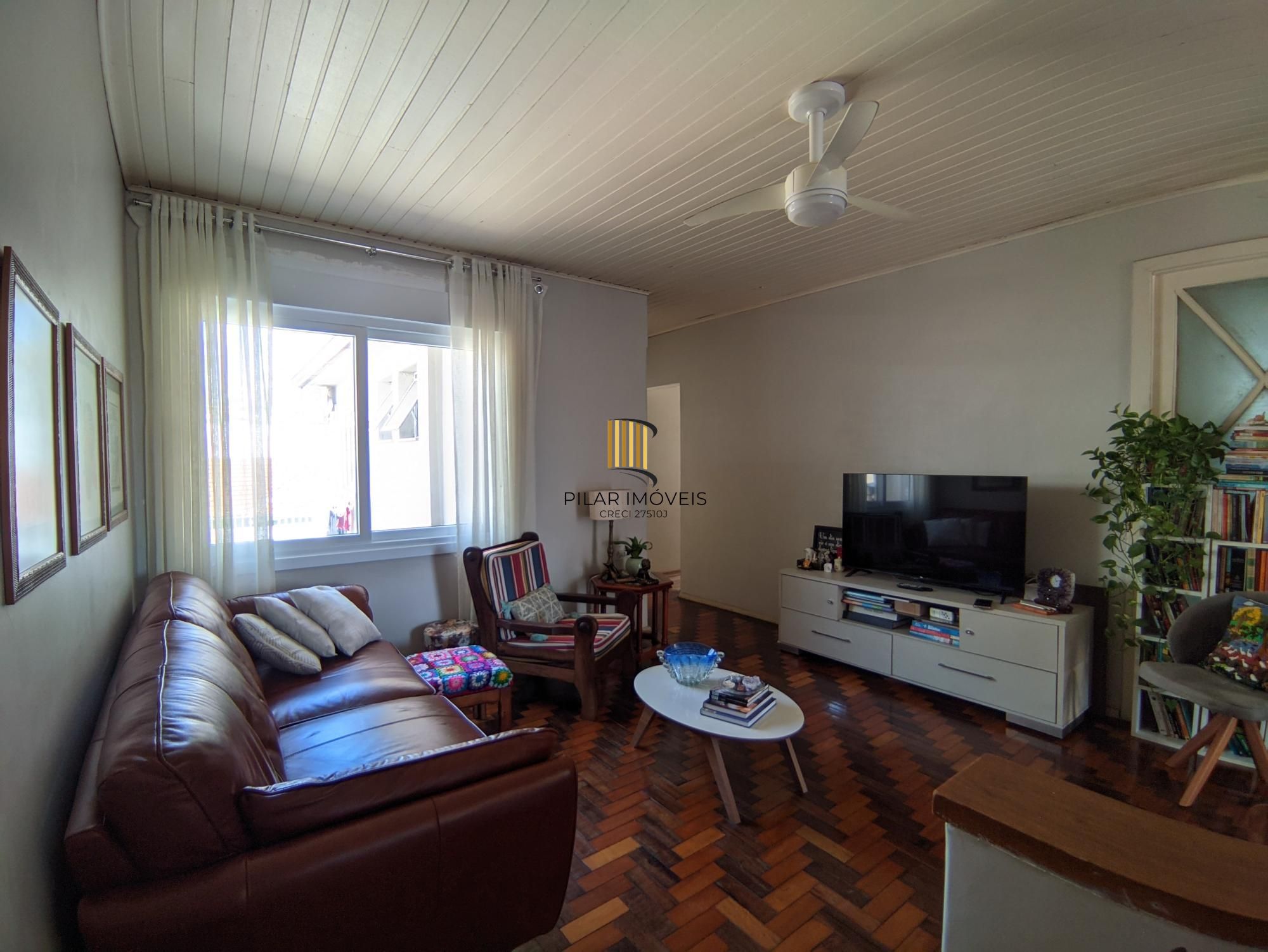 Cobertura com 3 Dormitórios suíte e sacada no Bairro São João