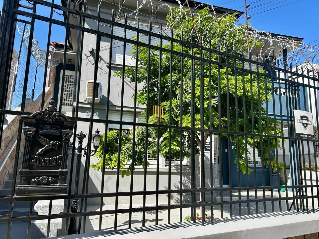 Casa 8 dormitórios, 5 banheiros e 6 vagas no Bairro São João Porto Alegre