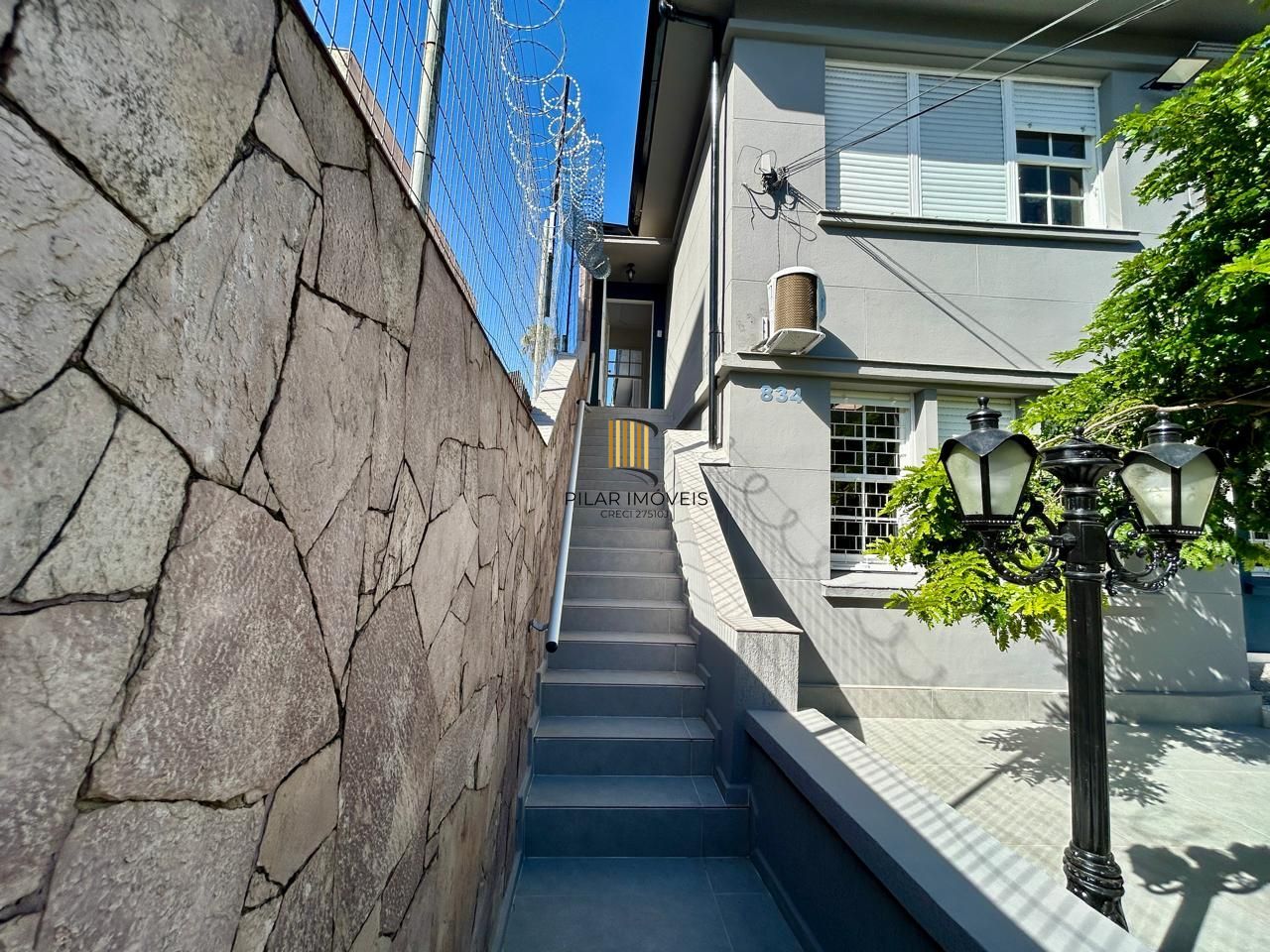 Casa 8 dormitórios, 5 banheiros e 6 vagas no Bairro São João Porto Alegre