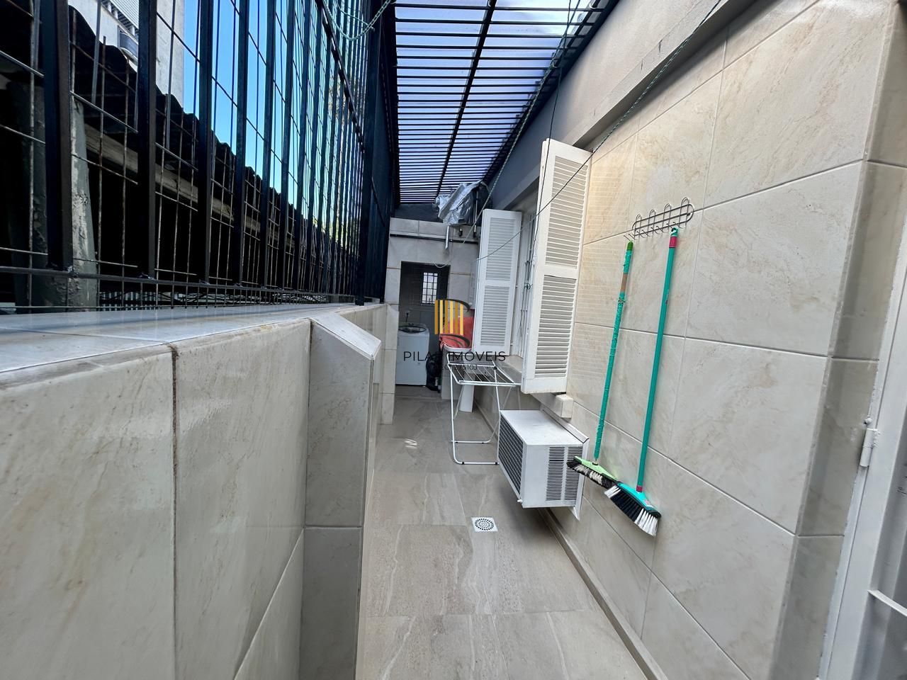 Casa 8 dormitórios, 5 banheiros e 6 vagas no Bairro São João Porto Alegre