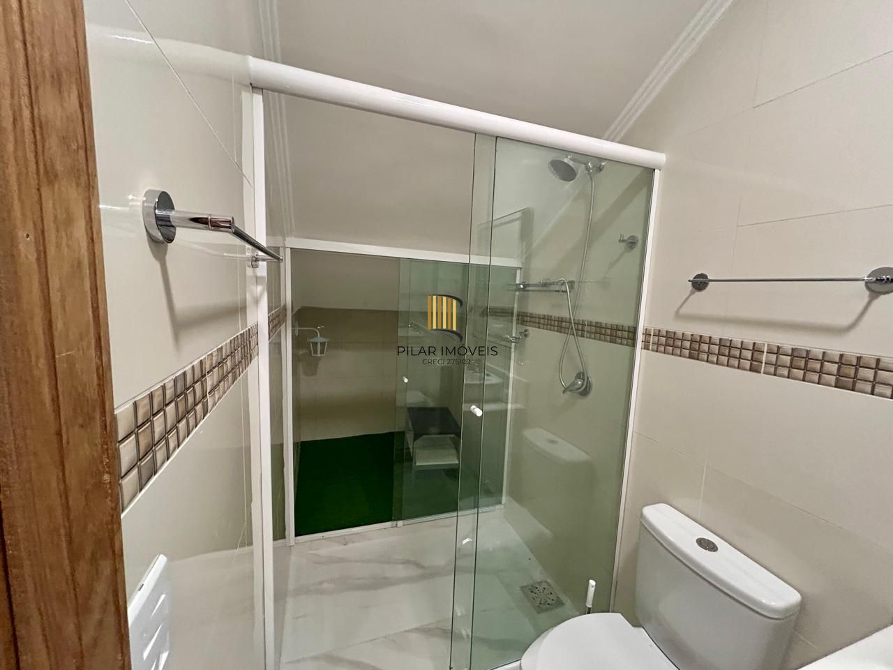 Casa 8 dormitórios, 5 banheiros e 6 vagas no Bairro São João Porto Alegre