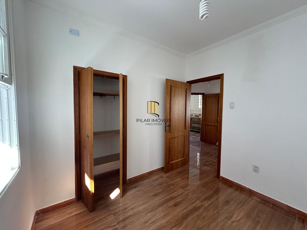 Casa 8 dormitórios, 5 banheiros e 6 vagas no Bairro São João Porto Alegre