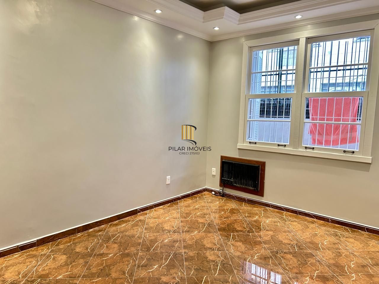 Casa 8 dormitórios, 5 banheiros e 6 vagas no Bairro São João Porto Alegre