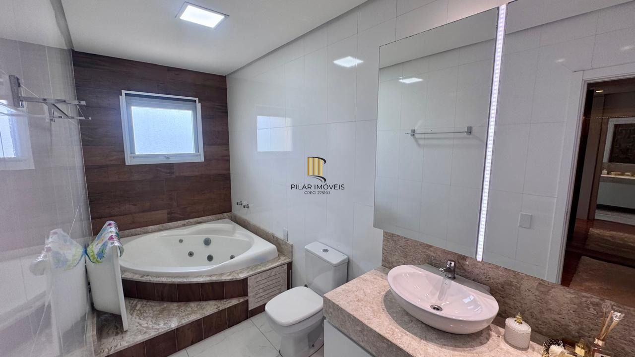 Casa mobiliada com living integrado e pátio gourmet