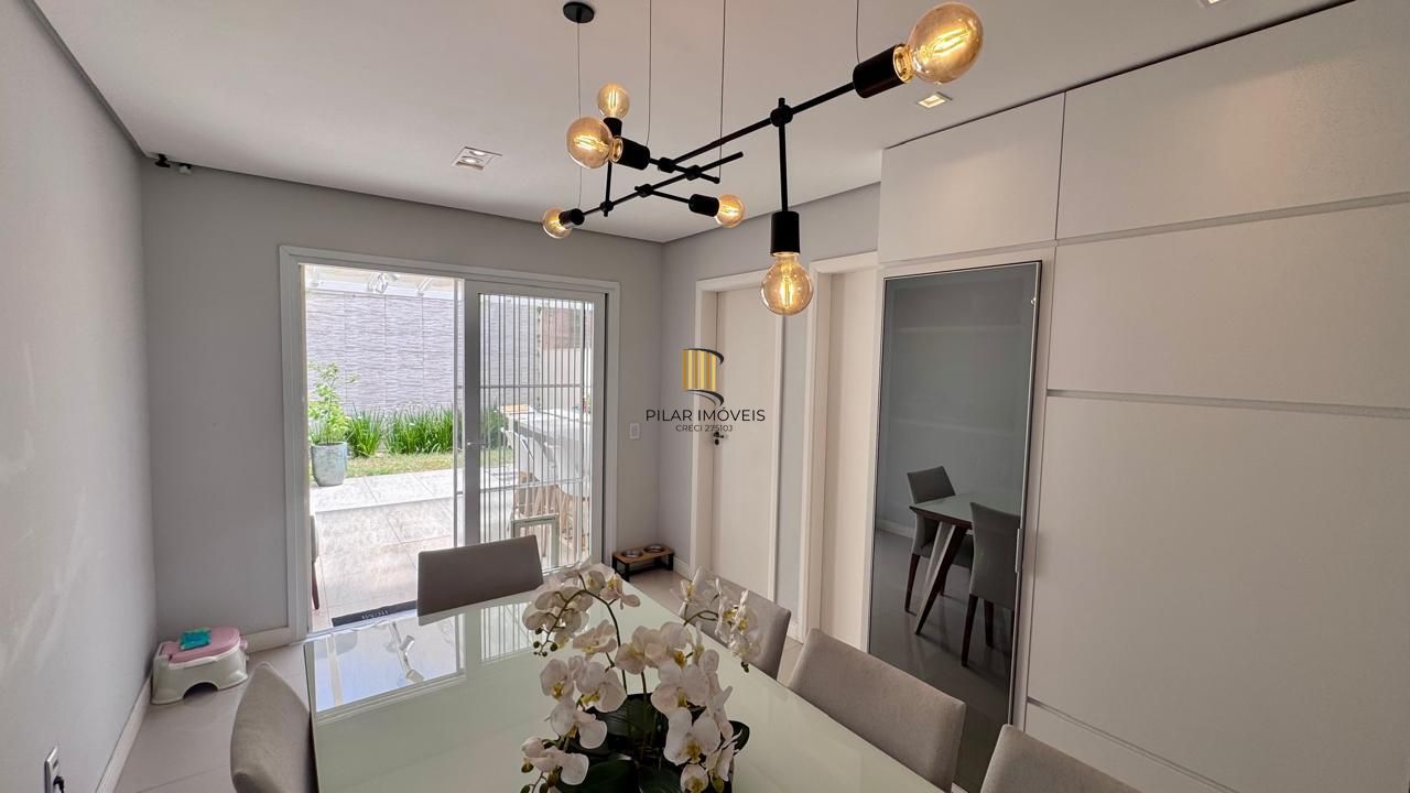 Casa mobiliada com living integrado e pátio gourmet