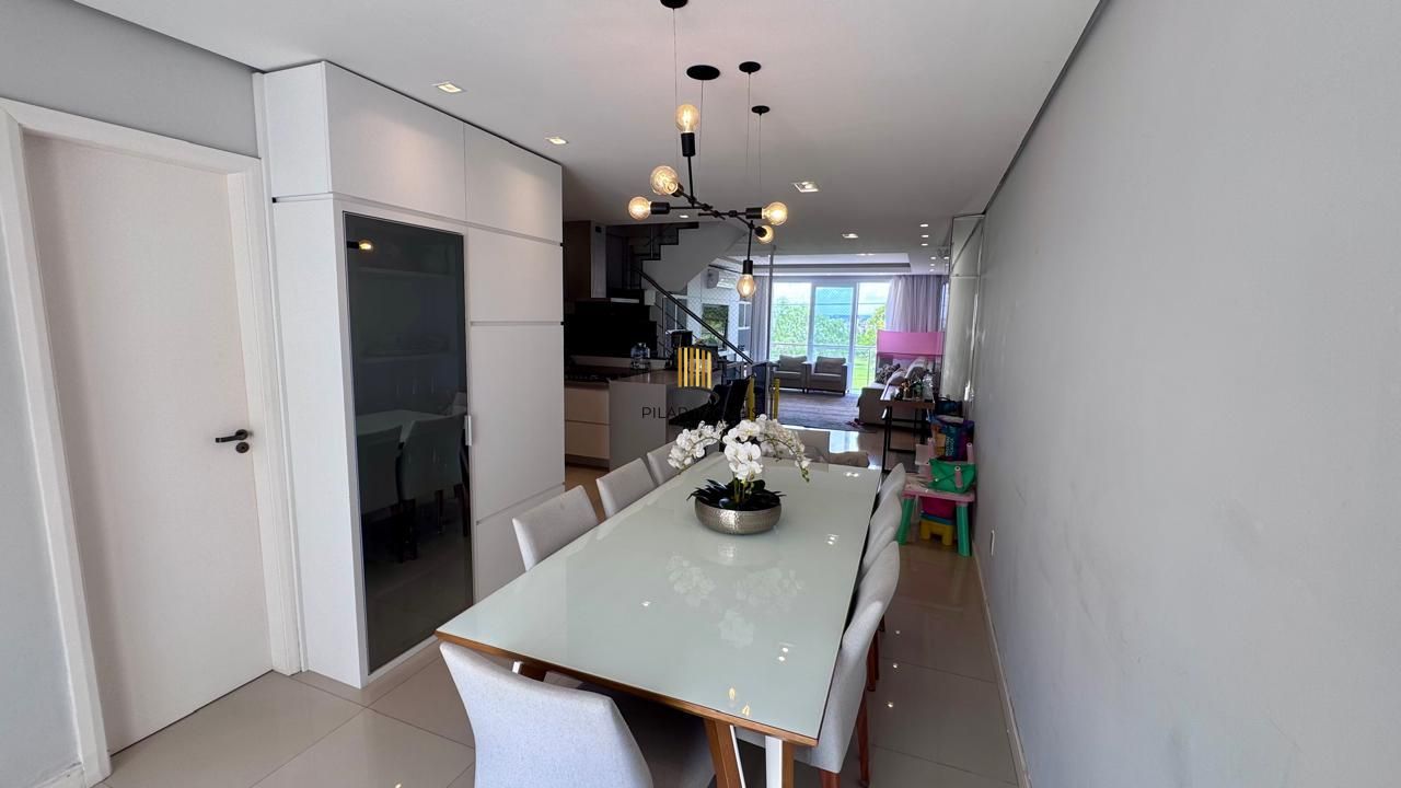 Casa mobiliada com living integrado e pátio gourmet