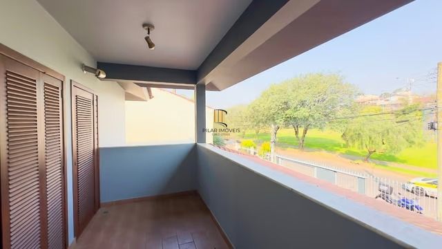 Casa térrea com 3 dormitórios, piscina, espaço gourmet com churrasqueira.