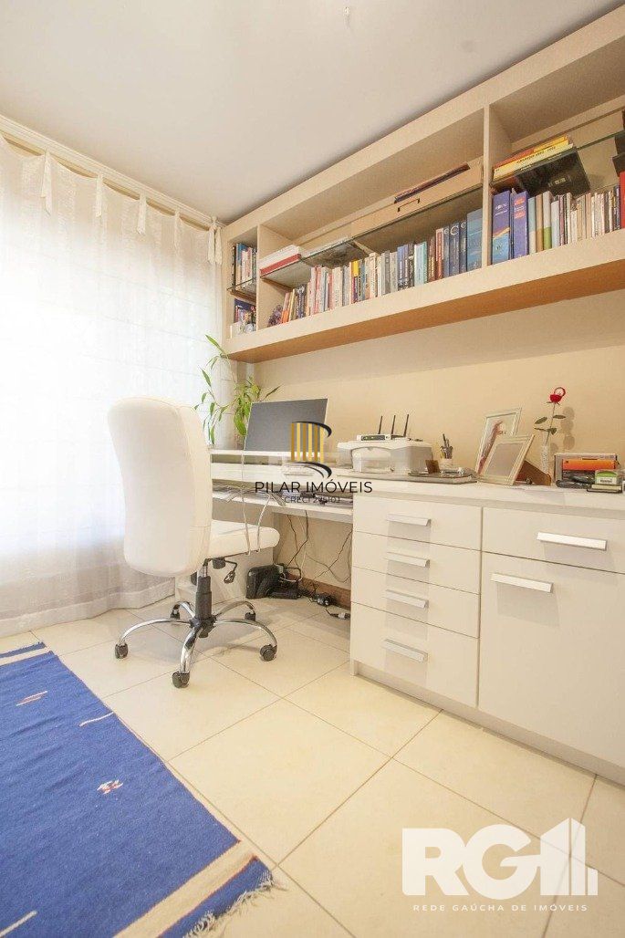 Casa 3 dormitórios no bairro Chácara das Pedras