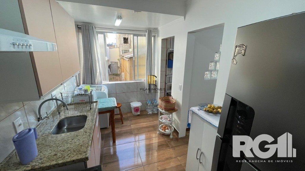 Apartamento 2 dormitórios no bairro Azenha