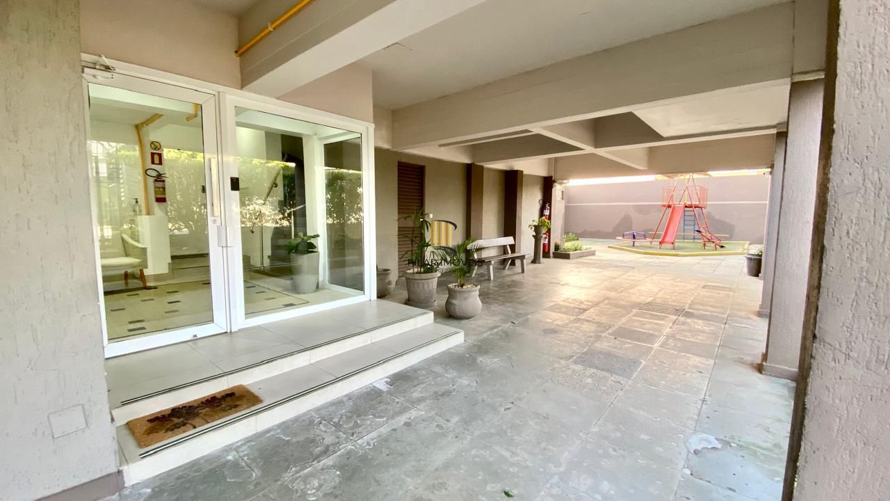 Cobertura de 2 dormitórios com terraço e vista panorâmica.