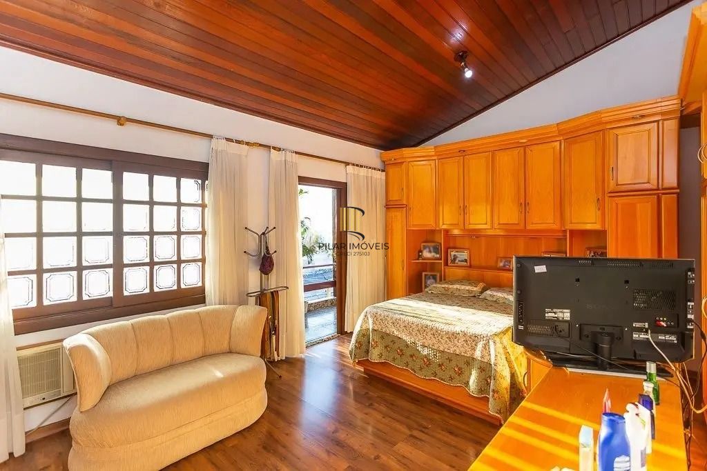 Casa espaçosa com 6 dormitórios e vista incrível no Cristo Redentor