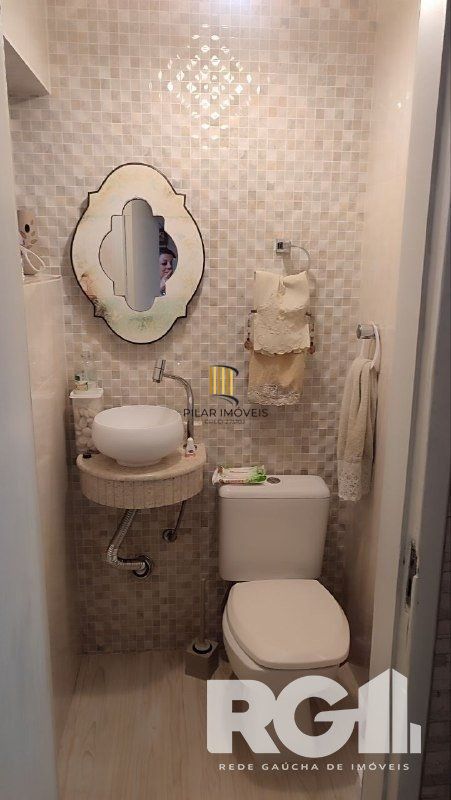 Casa 3 dormitórios no bairro Chácara das Pedras