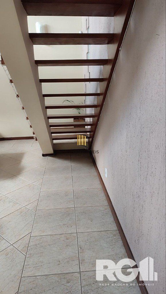 Casa com 3 dormitórios na Rua, Paulo Madureira Coelho, proximo ao novo Cesto, Morro Santana