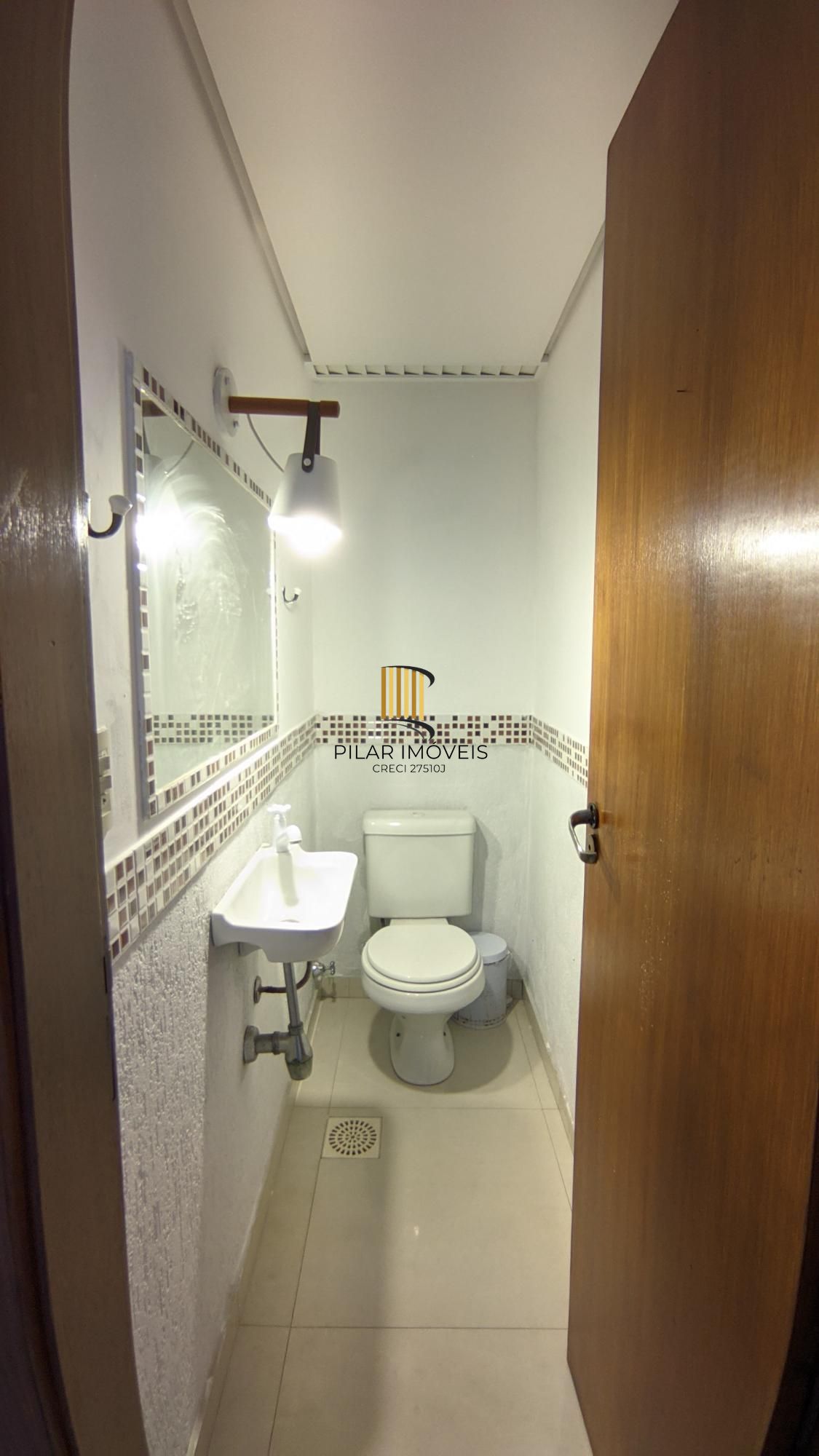 Casa de 3 Andares com Pátio e Churrasqueira Próxima ao Bourbon Country