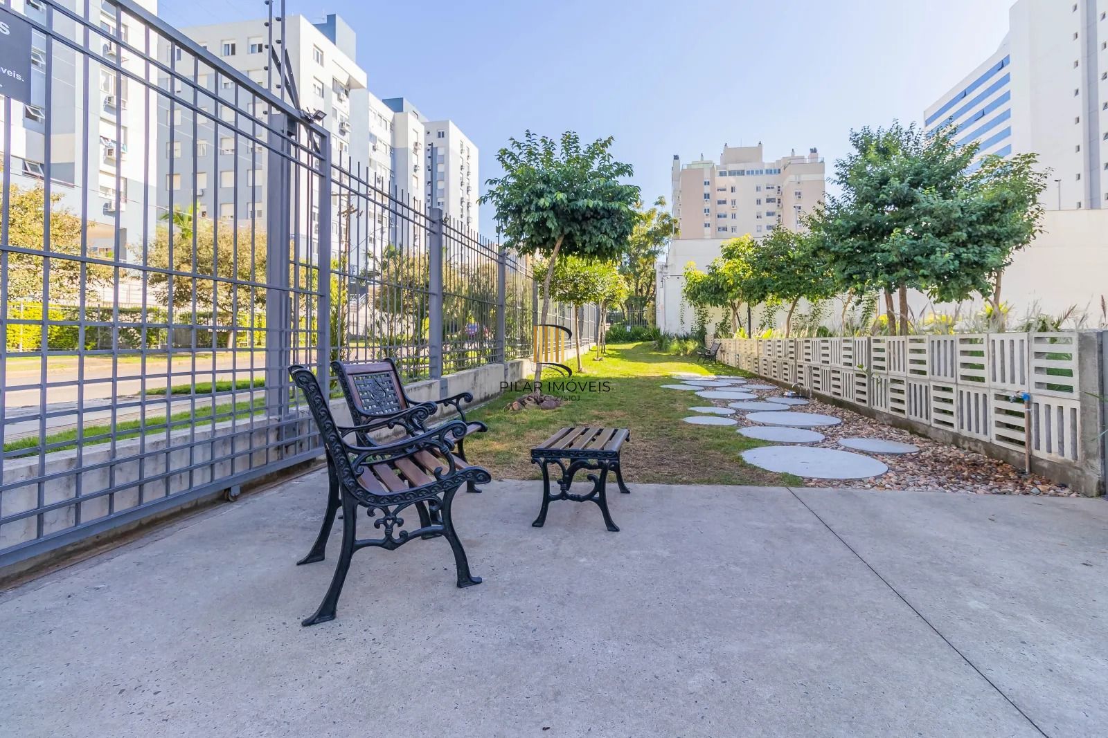 Apartamento Garden com 178m², 3 quartos, 1 suíte, 2 vagas, no bairro Chácara Das Pedras