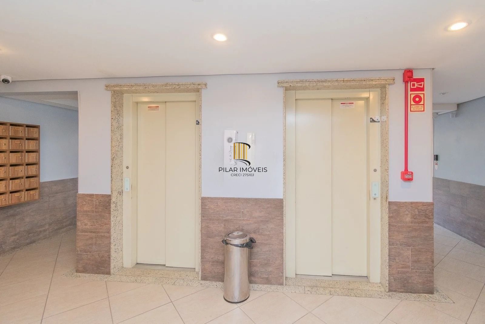 3 quartos, suíte e churrasqueira - Prox ao Hospital Conceição