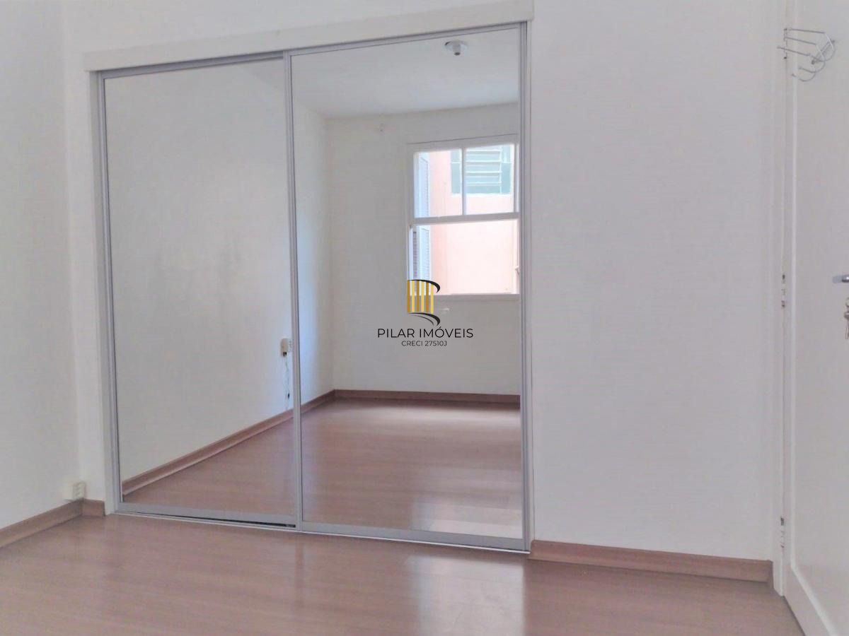 Apartamento de 1 dormitório semi mobiliado com sacada no Praia de Belas...