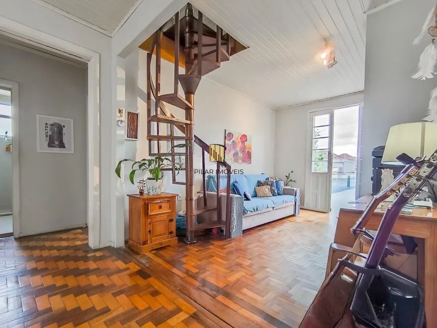 Casa com 3  Dormitórios, sacada e churrasqueira, no Bairro São João