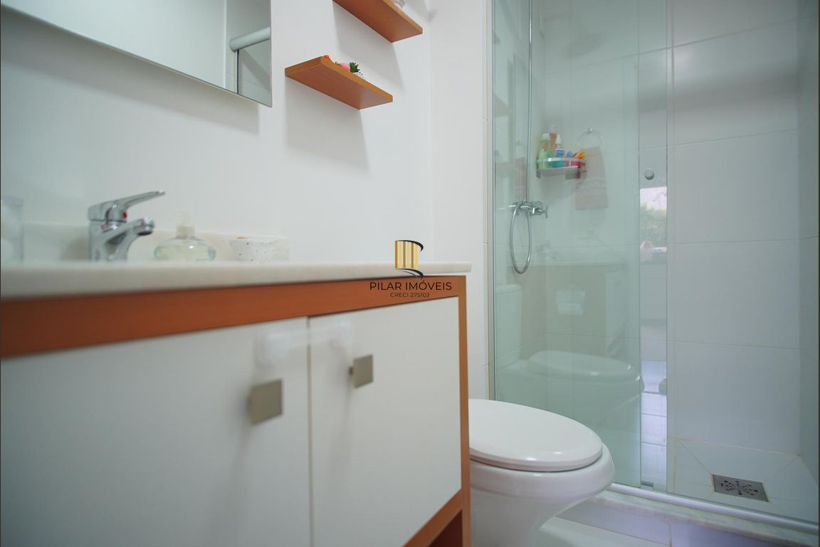 Apartamento garden semimobiliado 2 dormitórios, e vaga pra 2 carros.