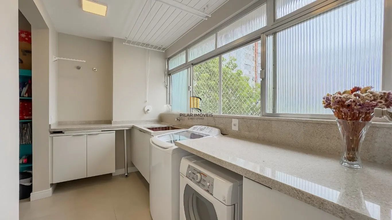 Apartamento com 3 quartos e 169m² com vista pro Guaiba, Av.  Independência, Porto Alegre.